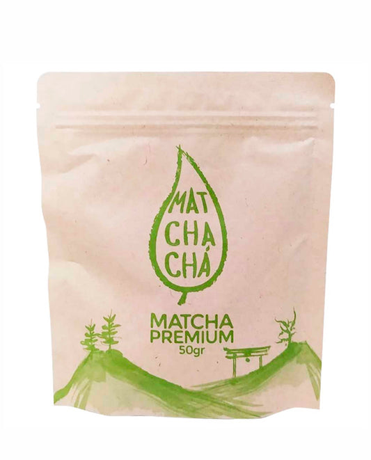 Polvo de té matcha de color verde vibrante ideal para preparar lattes cremosos.