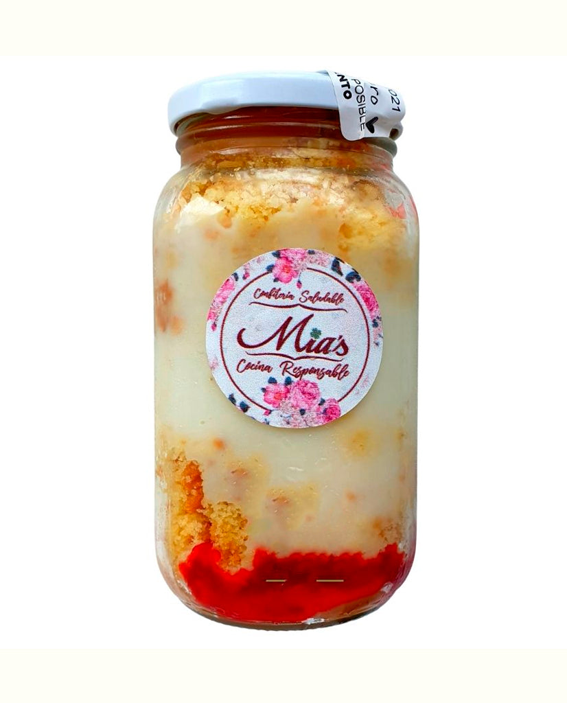 Postre Bolo de pote fruto rojos con arequipe "Mias"