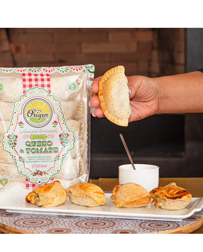 Empanadas divinas queso y tomate "Del origen" 12 unds