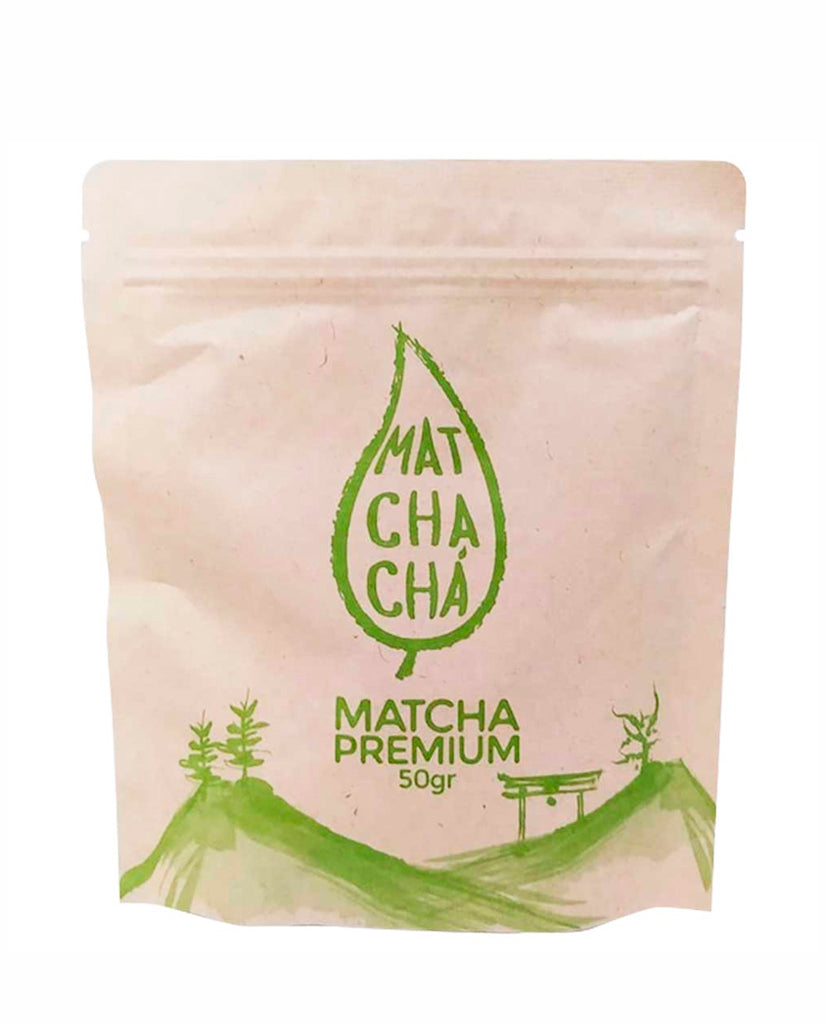 Polvo de té matcha de color verde vibrante ideal para preparar lattes cremosos.